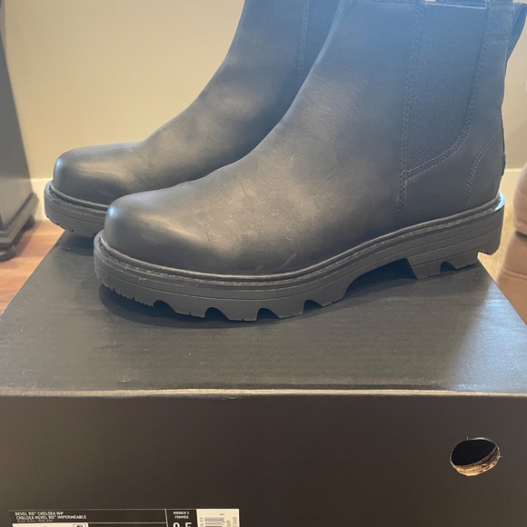 Sorel Womens Revel Rd Waterproof Chelsea Boot - Size 9.5 - Picture 5 of 5